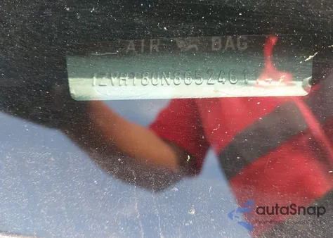 2006 Ford Mustang V6 z USA, uszkodzony, nr VIN 1ZVHT80N865246114